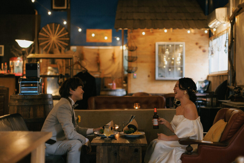 ビールを飲みながらお食事タイム🍔